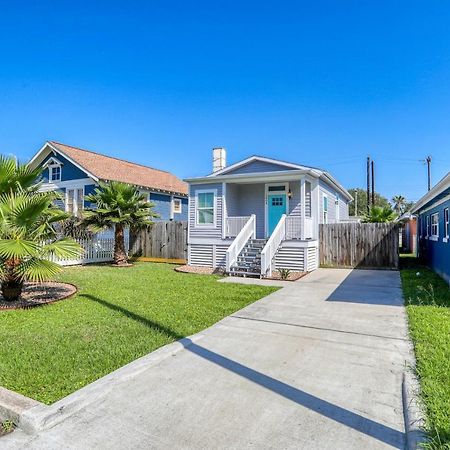 The Breezy Bungalow Galveston Exterior photo