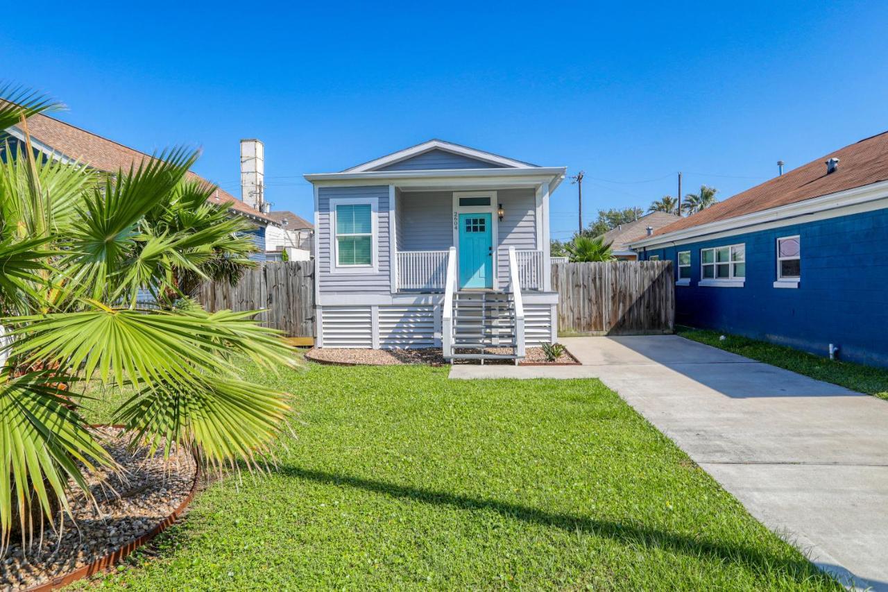 The Breezy Bungalow Galveston Exterior photo