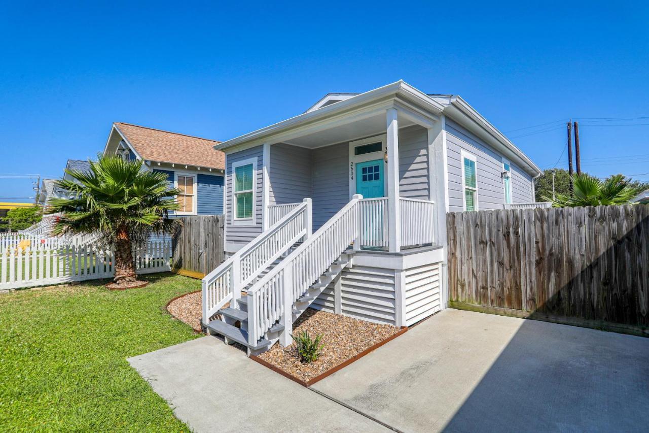 The Breezy Bungalow Galveston Exterior photo